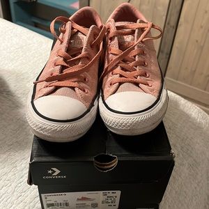 Converse Madison OX pink Women size 9 gently used
